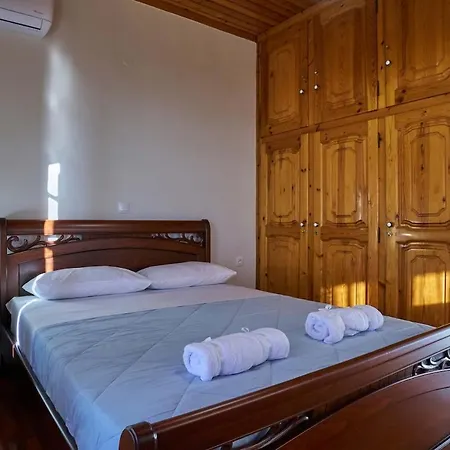 Blue Horizon Aggelokastro Holiday home *