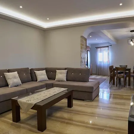 Blue Horizon Aggelokastro